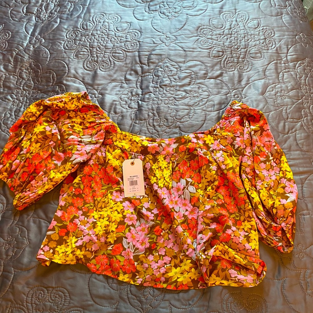 Billabong floral top NWT size L/12